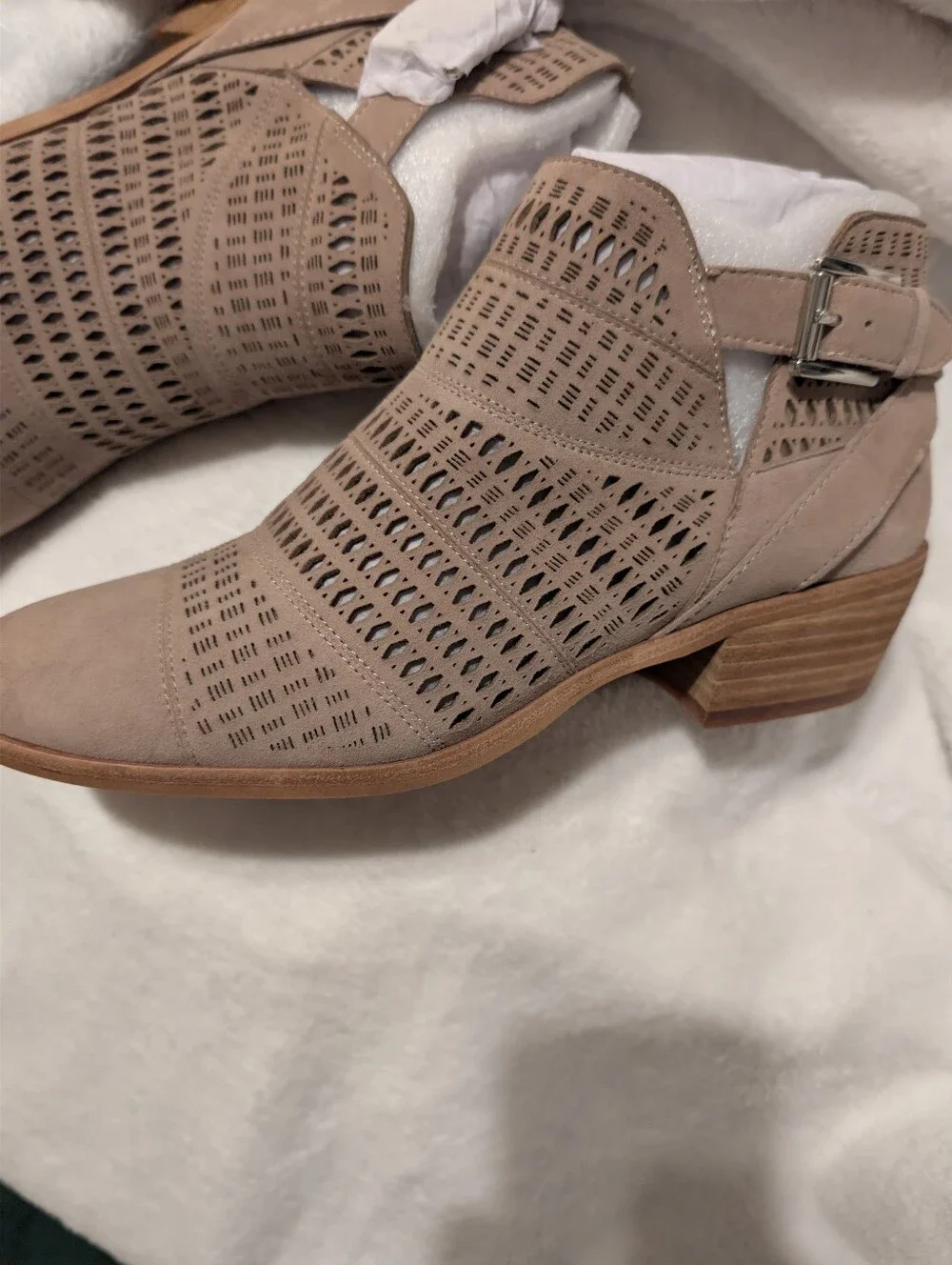 NWOT Vince Camuto Taupe Laser-Cut Suede Ankle Booties With Buckle 8.5